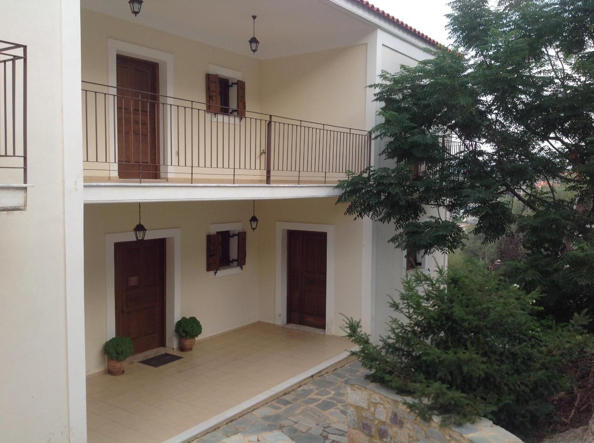 Xenonas Nikia Hotel Yerákion Exterior photo
